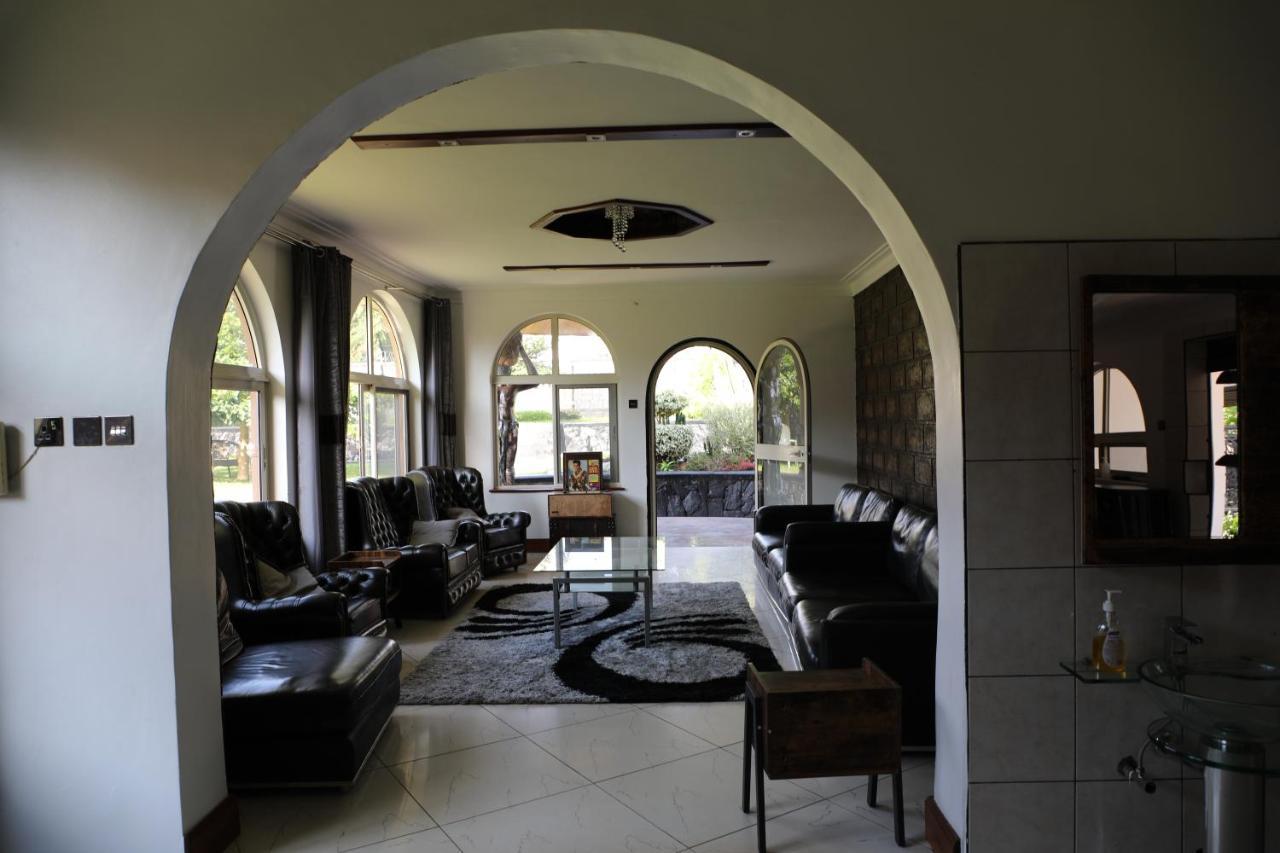 Stallion Place - Bed And Breakfast คัมพาลา ภายนอก รูปภาพ